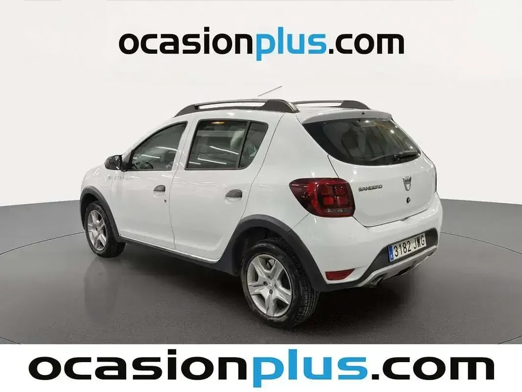 Usado Dacia Sandero Stepway Ambiance 90 CV (66 kW) 2017 Blanco Utilitario
