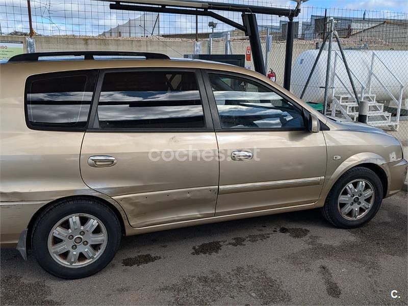 Usado Kia Carens EX 112 CV (82 kW) 2003 Beige Monovolumen
