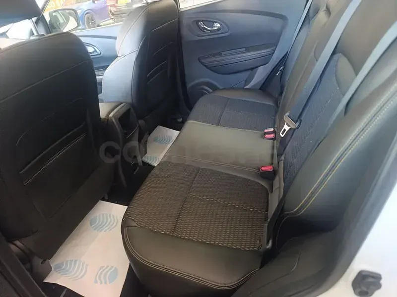 Usado Renault Kadjar XMOD 130 CV (95 kW) 2017 Blanco SUV