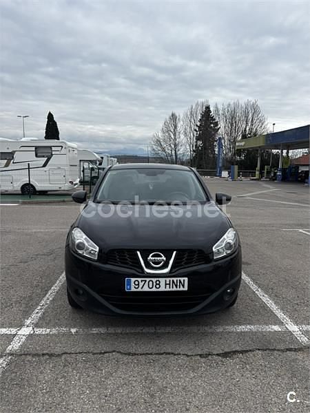 Usado Nissan Qashqai Acenta 110 HP (80 kW) 2013 Preto SUV