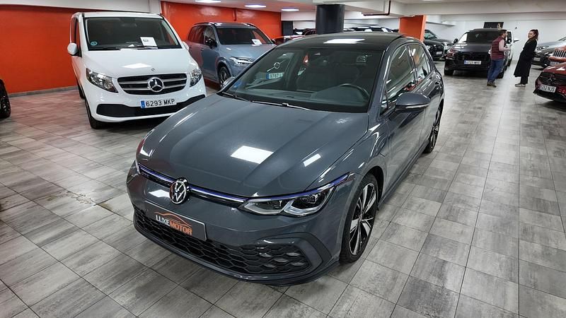Gris Usado 2021 VW Golf VIII GTE | 31.990 € - Imagen 1/4