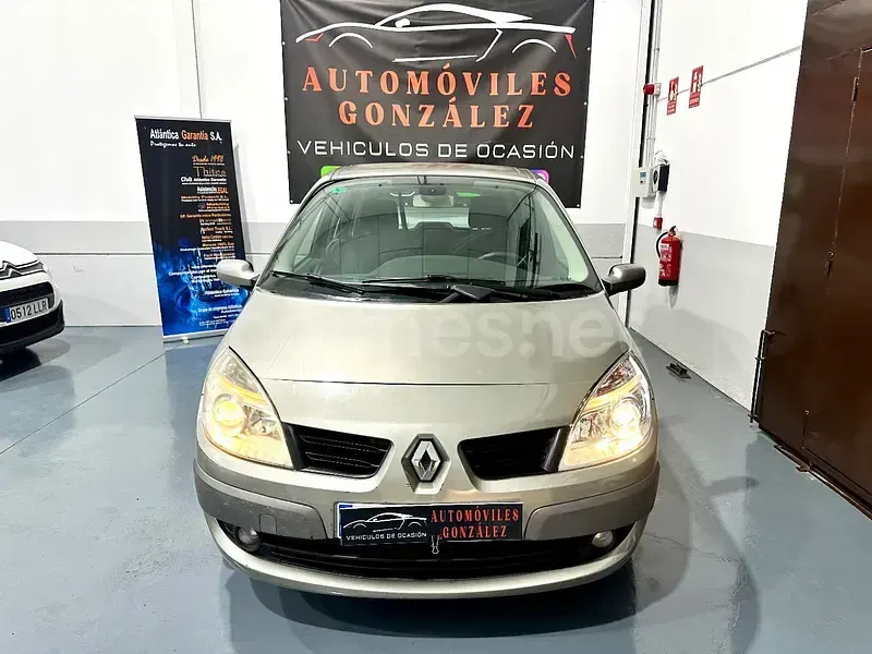 Usado Renault Scénic II Dynamique 85 CV (62 kW) 2007 Beige Monovolumen