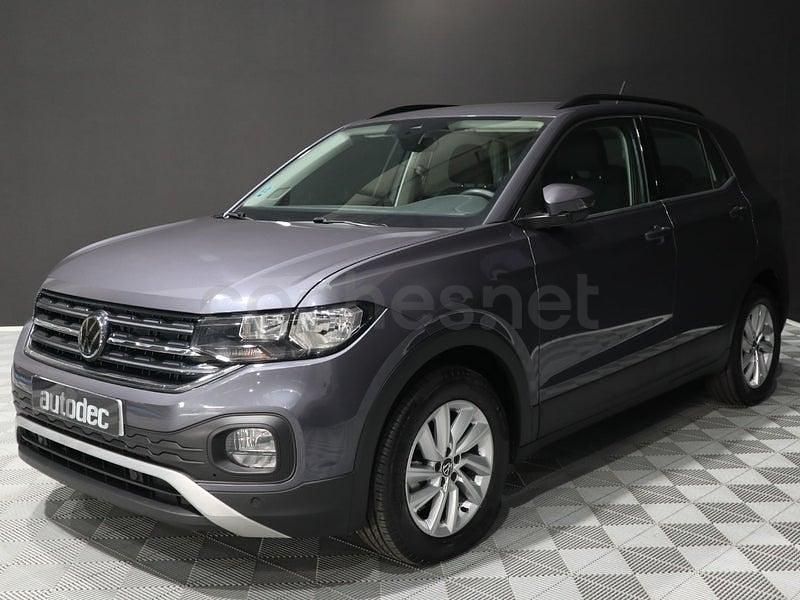 Usado VW T-Cross Advance 110 CV (80 kW) 2023 Gris / plata SUV