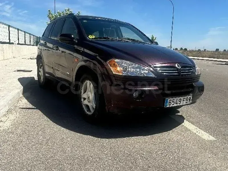 Usado SsangYong Kyron Limited 141 CV (103 kW) 2006 Granate SUV