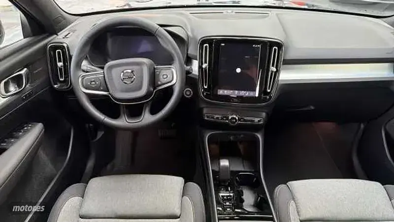 Nuevo Volvo XC40 Core 163 CV (119 kW) 2026 Azul SUV