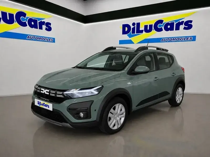 Usado Dacia Sandero Expression 91 CV (66 kW) 2024 Verde Berlina