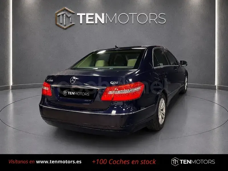 Usado Mercedes E250 Avantgarde 204 CV (150 kW) 2009 Azul Berlina