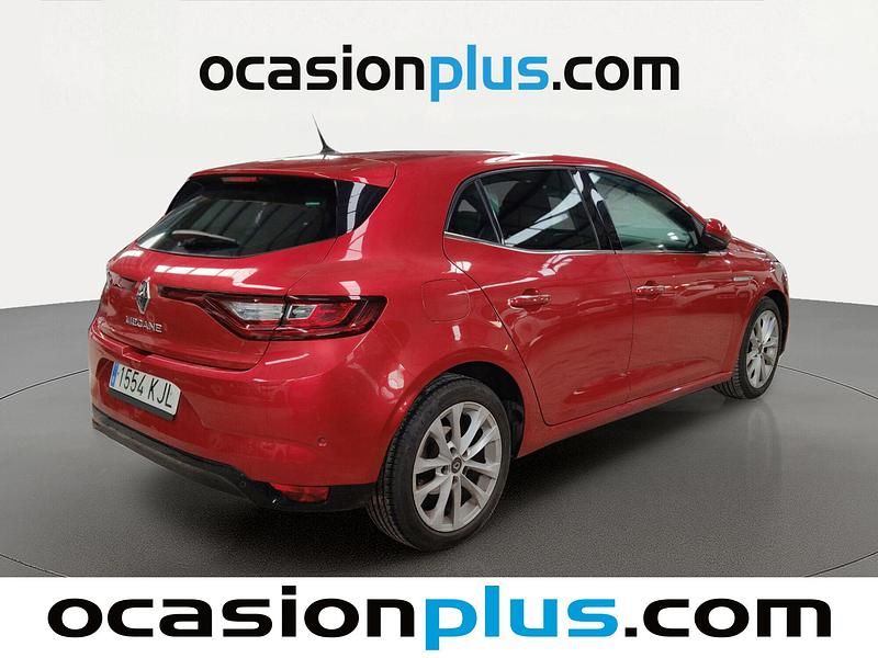 Usado Renault Mégane IV Zen 130 CV (95 kW) 2018 Rojo Berlina