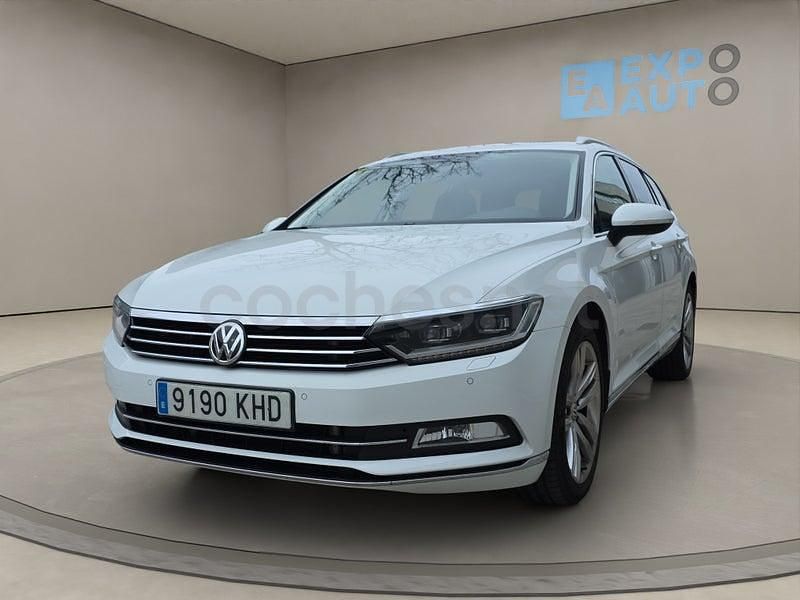 Usado VW Passat Sportline 180 CV (132 kW) 2018 Blanco Familiar