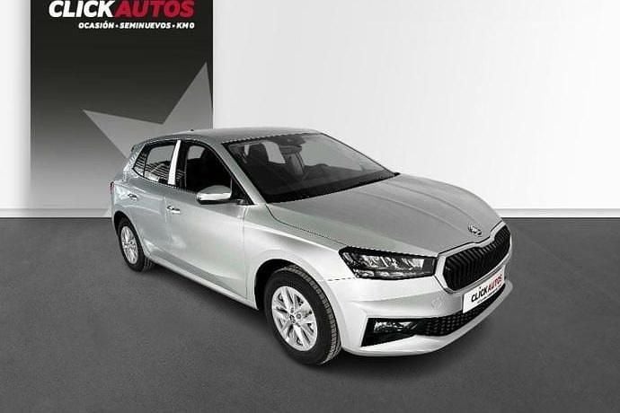 Usado Skoda Fabia Ambition 110 CV (80 kW) 2024 Negro Utilitario
