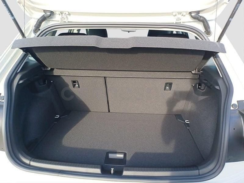 Usado VW Polo Match 95 CV (69 kW) 2025 Gris / plata Utilitario