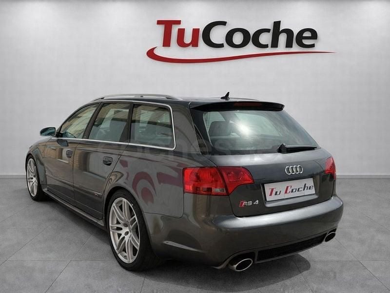 Usado Audi RS4 420 CV (308 kW) 2007 Gris / plata Familiar