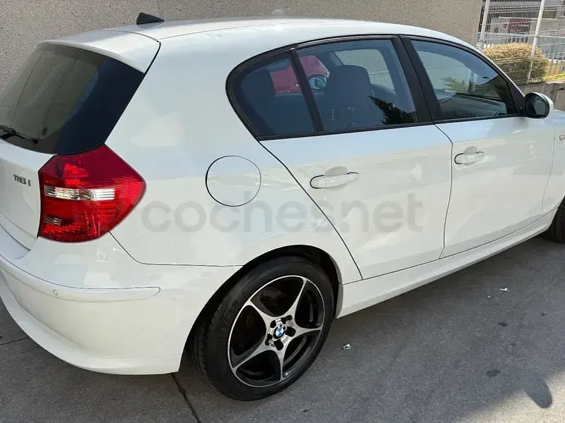 Usado BMW 116 122 CV (89 kW) 2008 Blanco Utilitario