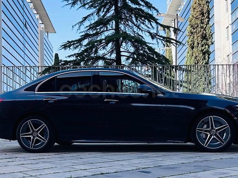 Usado Mercedes C300e 313 CV (230 kW) 2024 Gris / plata Berlina
