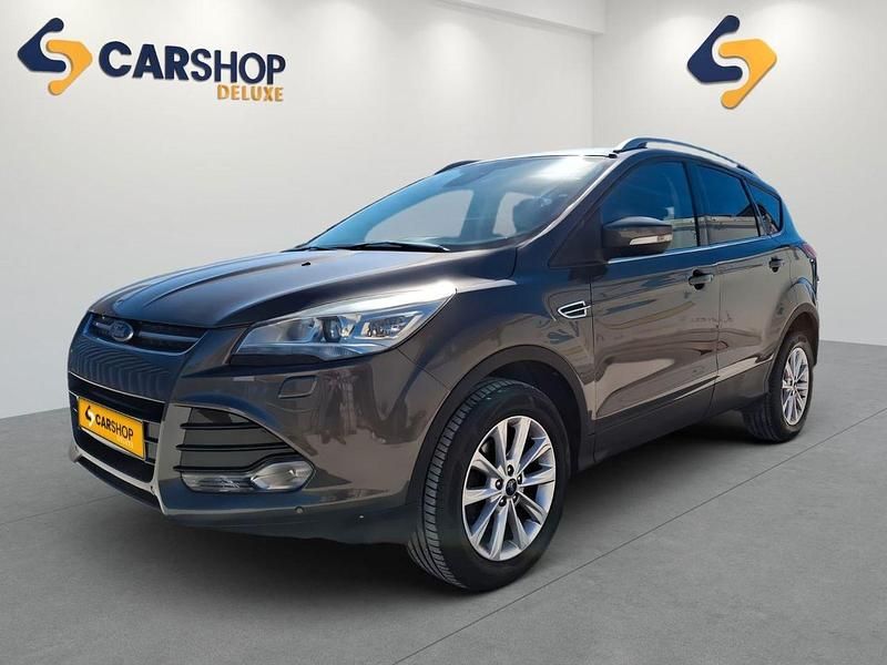 Usado Ford Kuga Business Edition 150 CV (110 kW) 2016 Gris / plata SUV