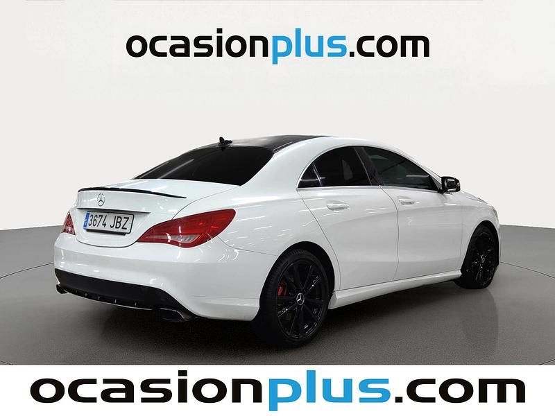 Usado Mercedes CLA200 136 CV (100 kW) 2015 Rojo Berlina