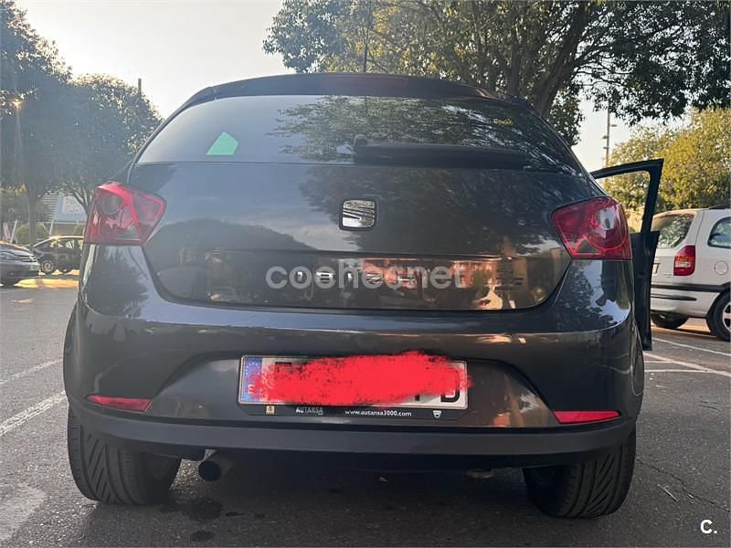 Gris / plata Usado 2009 Seat Ibiza Style Berlina | 3000 € (Precio justo) - Imagen 1/4