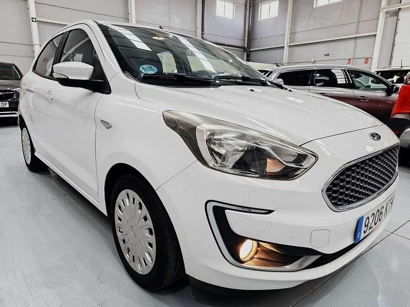 Usado Ford Ka Plus 71 CV (52 kW) 2019 Blanco Utilitario