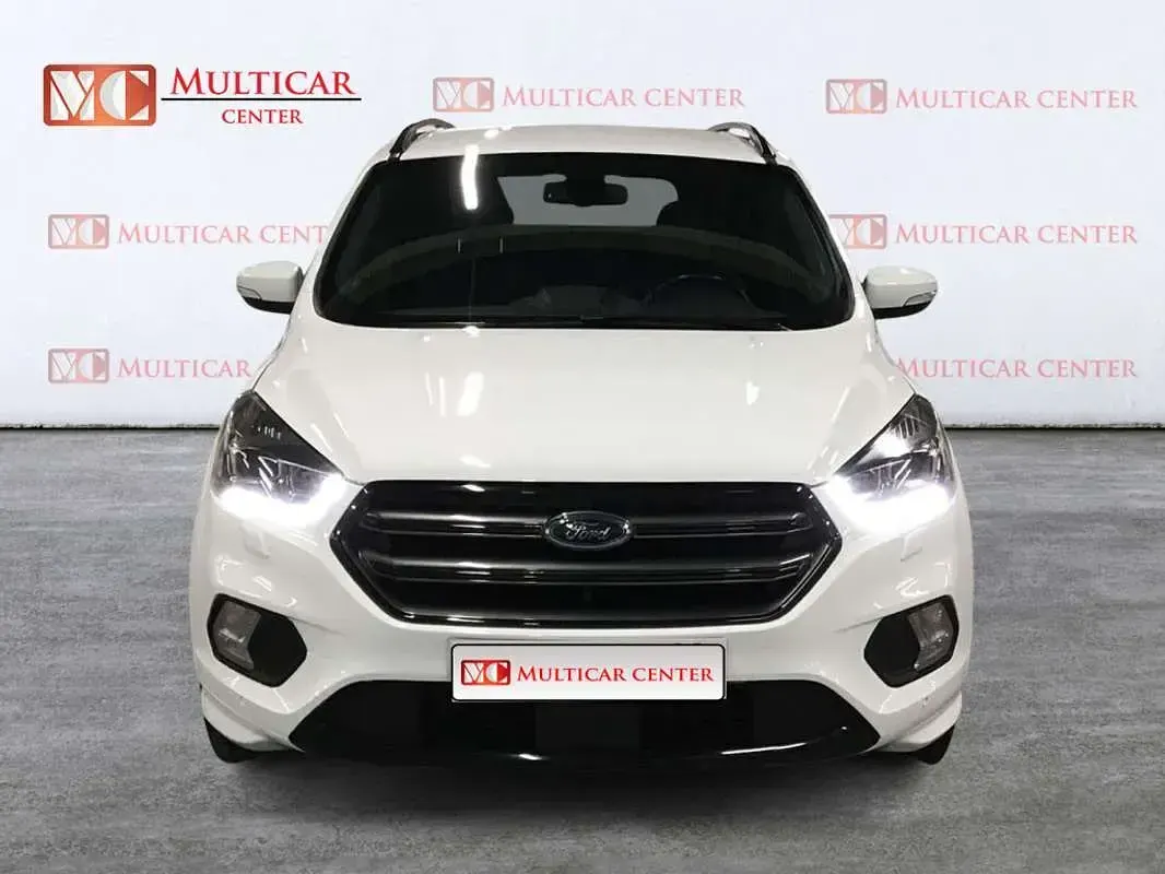 Usado Ford Kuga ST-Line 120 CV (88 kW) 2019 Blanco SUV