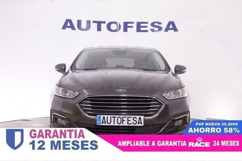 Usado Ford Mondeo Trend 120 CV (88 kW) 2019 Gris / plata Berlina