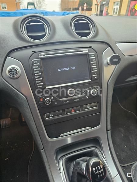 Usado Ford Mondeo Titanium 140 CV (102 kW) 2013 Negro Familiar