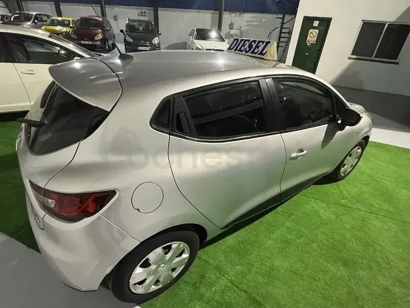 Begagnad Renault Clio IV 90 HK (66 kW) 2014 Grå Sedan