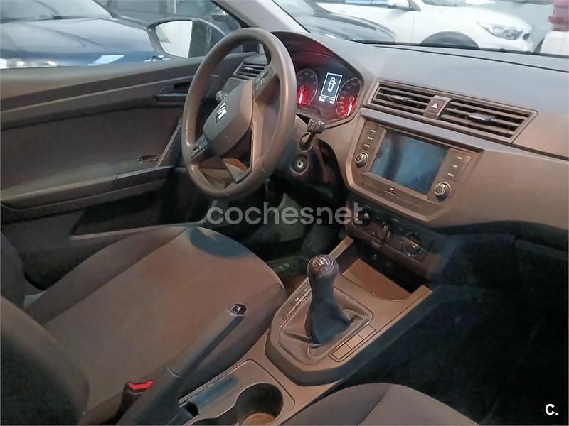 Usado Seat Ibiza Reference 95 CV (69 kW) 2019 Azul Berlina