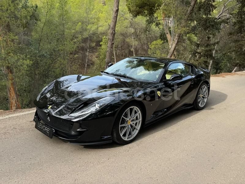 Usado Ferrari 812 800 CV (588 kW) 2019 Negro Coupe