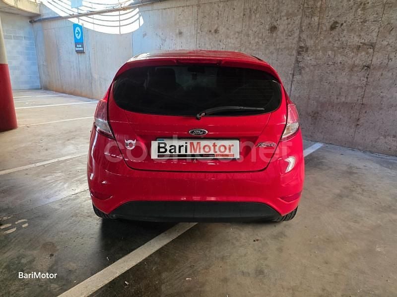 Usado Ford Fiesta Trend 95 CV (69 kW) 2014 Rojo Berlina