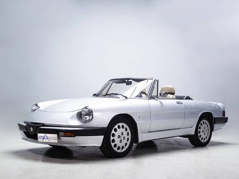 Usado Alfa Romeo Spider 126 CV (92 kW) 1990 Plateado Descapotable