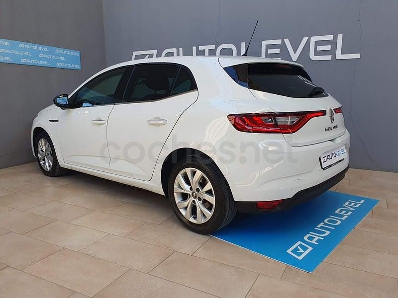 Usado Renault Mégane IV LIMITED 115 CV (84 kW) 2019 Blanco Berlina