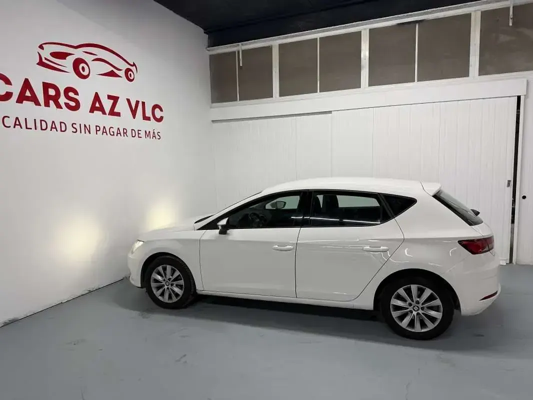 Usado Seat Leon Reference 131 HP (96 kW) 2019 Branco Citadino