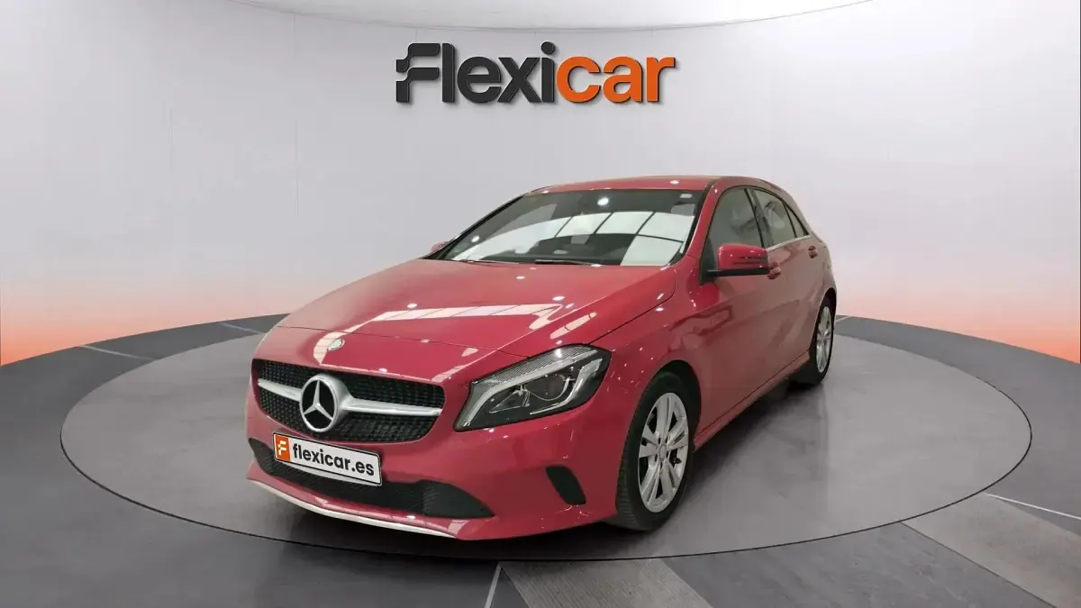 Usado Mercedes A200 136 CV (100 kW) 2017 Rojo Utilitario