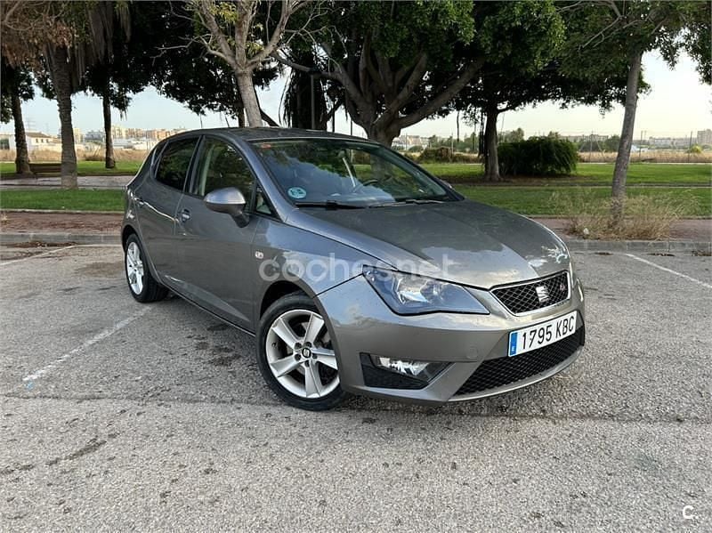 Gris / plata Usado 2017 Seat Ibiza FR Berlina | 9490 € (Precio justo) - Imagen 1/4