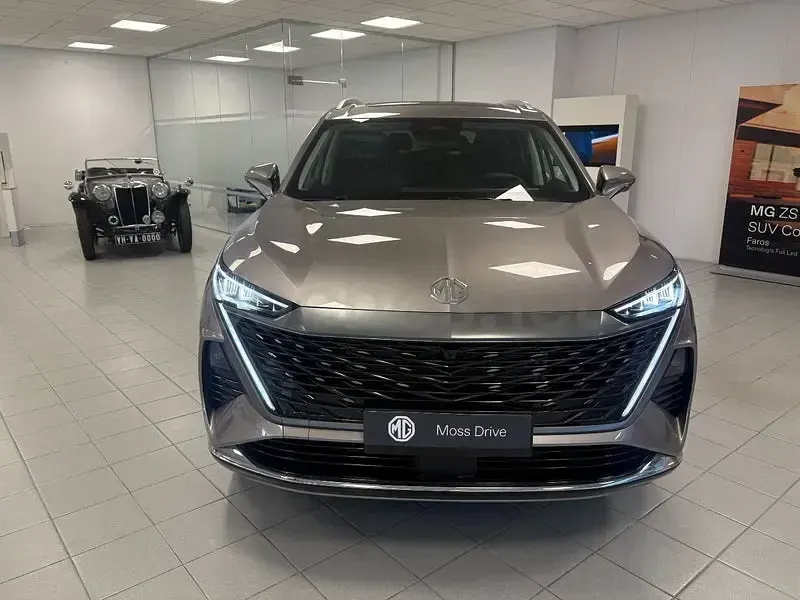Nuevo MG MGS9 299 CV (219 kW) 2026 Beige SUV