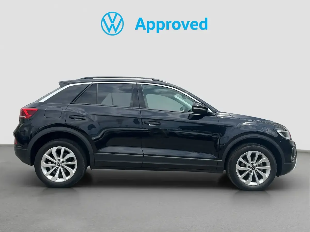 Usado VW T-Roc Life 150 CV (110 kW) 2022 Negro SUV