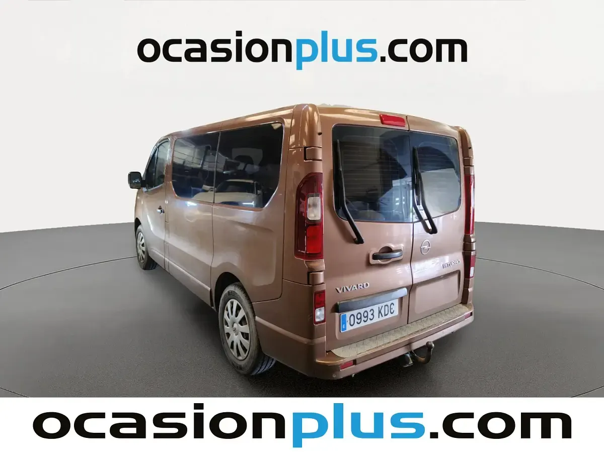 Usado Opel Vivaro S 125 CV (91 kW) 2017 Marrón Monovolumen