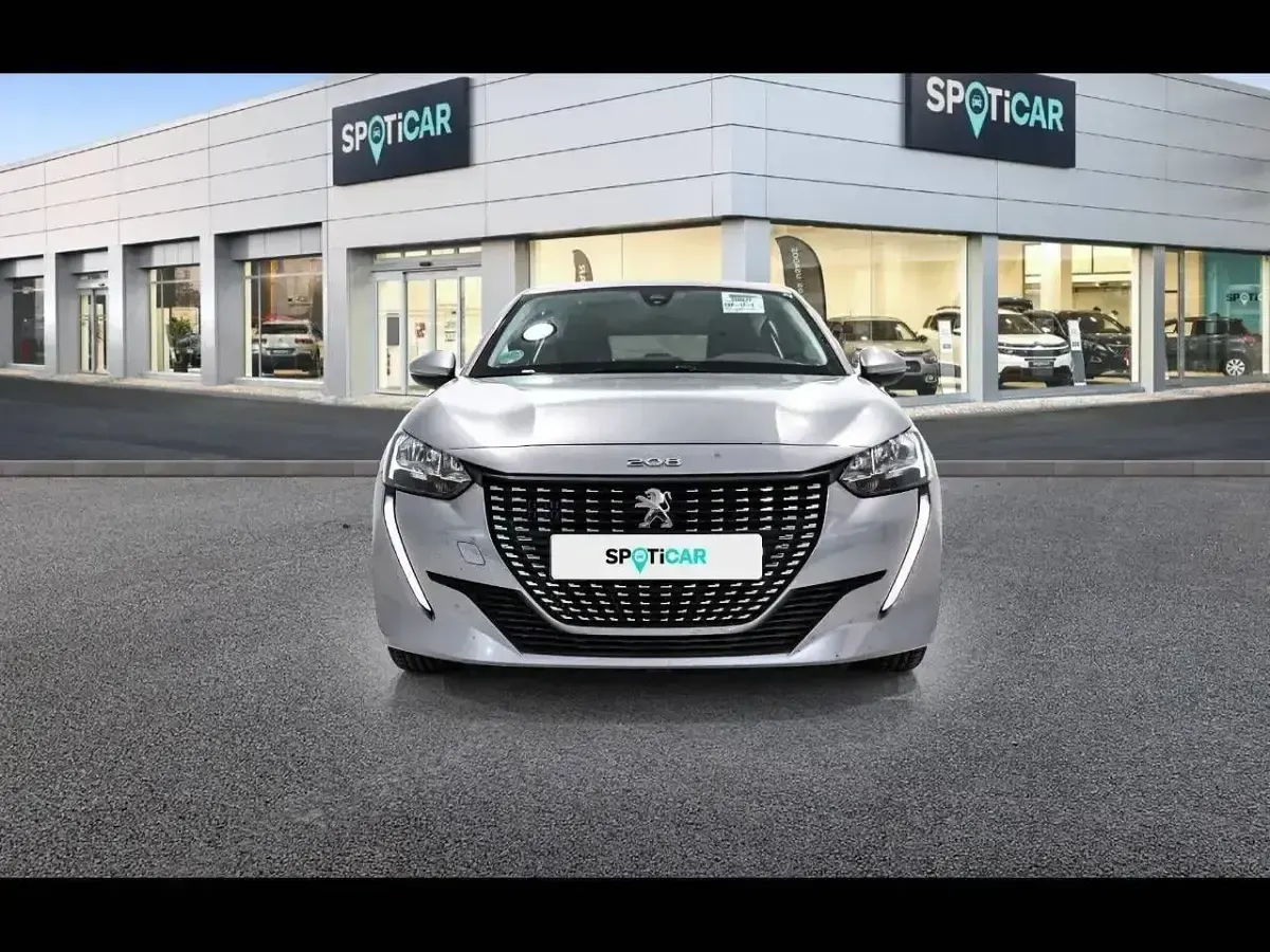 Usado Peugeot 208 Active 100 CV (73 kW) 2023 Gris Utilitario