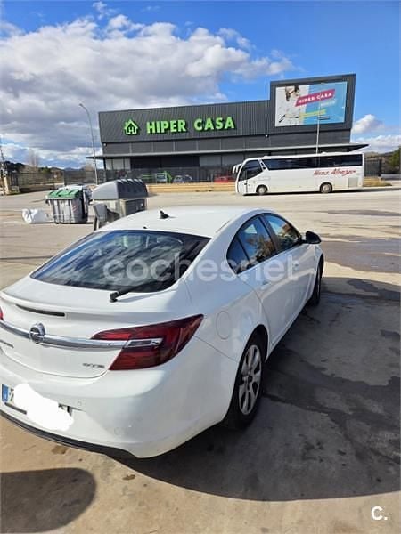 Usado Opel Insignia Business 140 CV (102 kW) 2015 Blanco Berlina