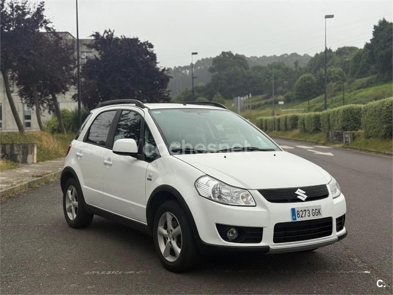 Blanco Usado 2008 Suzuki SX4 GL SUV | 6400 € (Precio justo) - Imagen 1/4