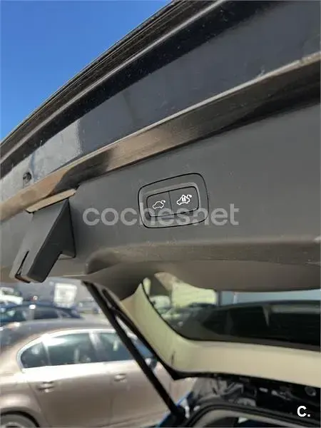Usado Lynk & Co 01 261 CV (191 kW) 2023 Negro SUV