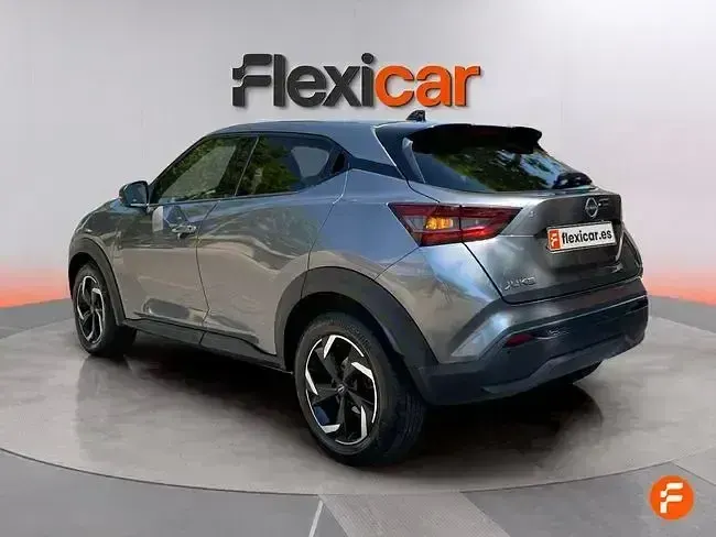 Usado Nissan Juke N-Connecta 114 CV (83 kW) 2024 Gris / plata SUV