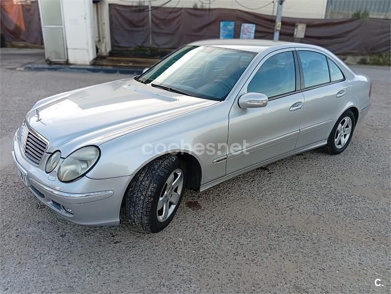 Gris / plata Usado 2005 Mercedes C270 Avantgarde Familiar | 4400 € - Imagen 1/4