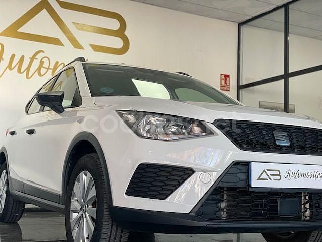 Usado Seat Arona Reference 95 CV (69 kW) 2018 Blanco SUV