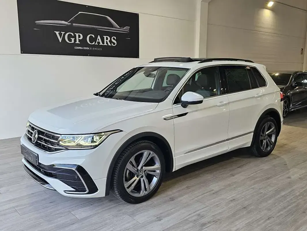 Usado VW Tiguan R-line 150 CV (110 kW) 2021 Blanco SUV