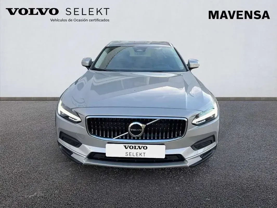 Usado Volvo V90 CC Core 197 CV (144 kW) 2023 Plateado Familiar