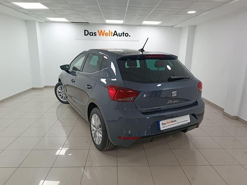 Usado Seat Ibiza 116 CV (85 kW) 2025 Gris Utilitario