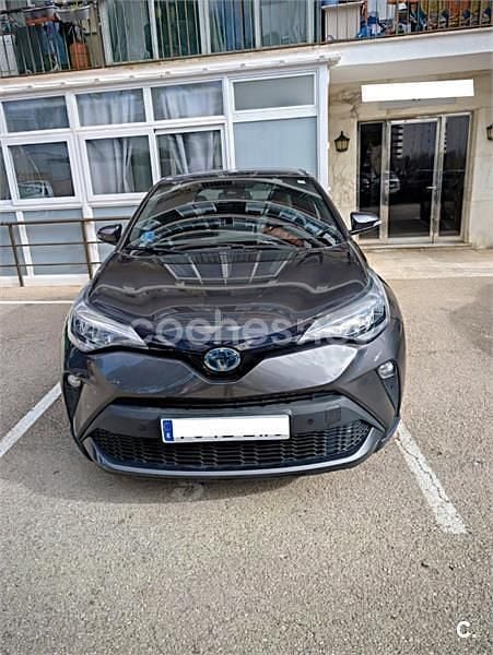 Usado Toyota C-HR Active 122 CV (89 kW) 2022 Gris / plata SUV