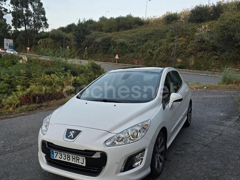 Blanco Usado 2013 Peugeot 308 Allure Berlina | 8500 € (Precio justo) - Imagen 1/4