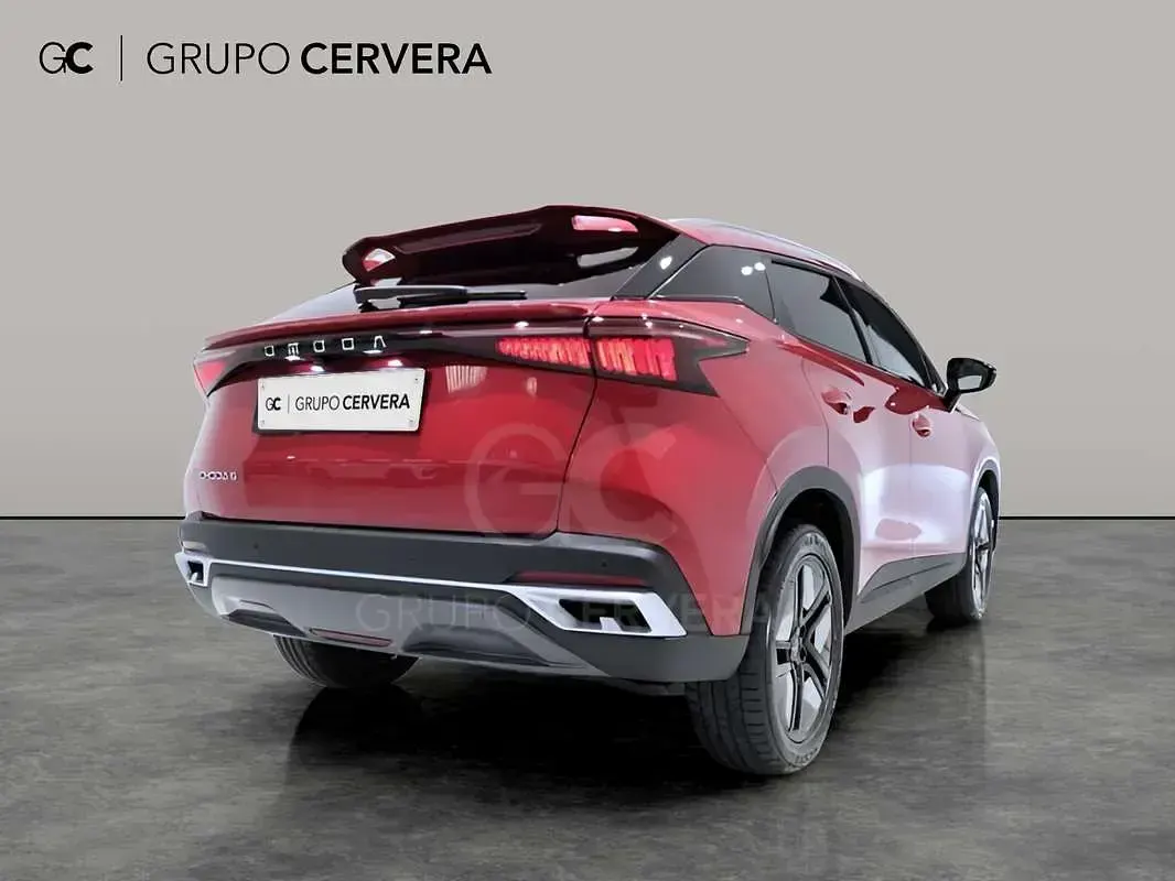 Nuevo Omoda 5 147 CV (108 kW) 2026 Rojo SUV